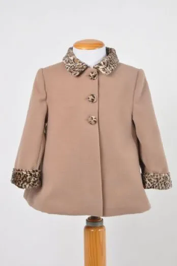 Chaquetón paño camel con detalles en leopardo